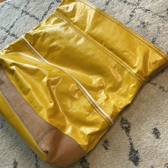 (FOSSIL) Key-Per Yellow Shoulder Handbag Tote - Picture 12 of 15